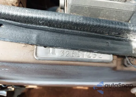 1963 Plymouth Valiant from USA, damaged, VIN 1132627252